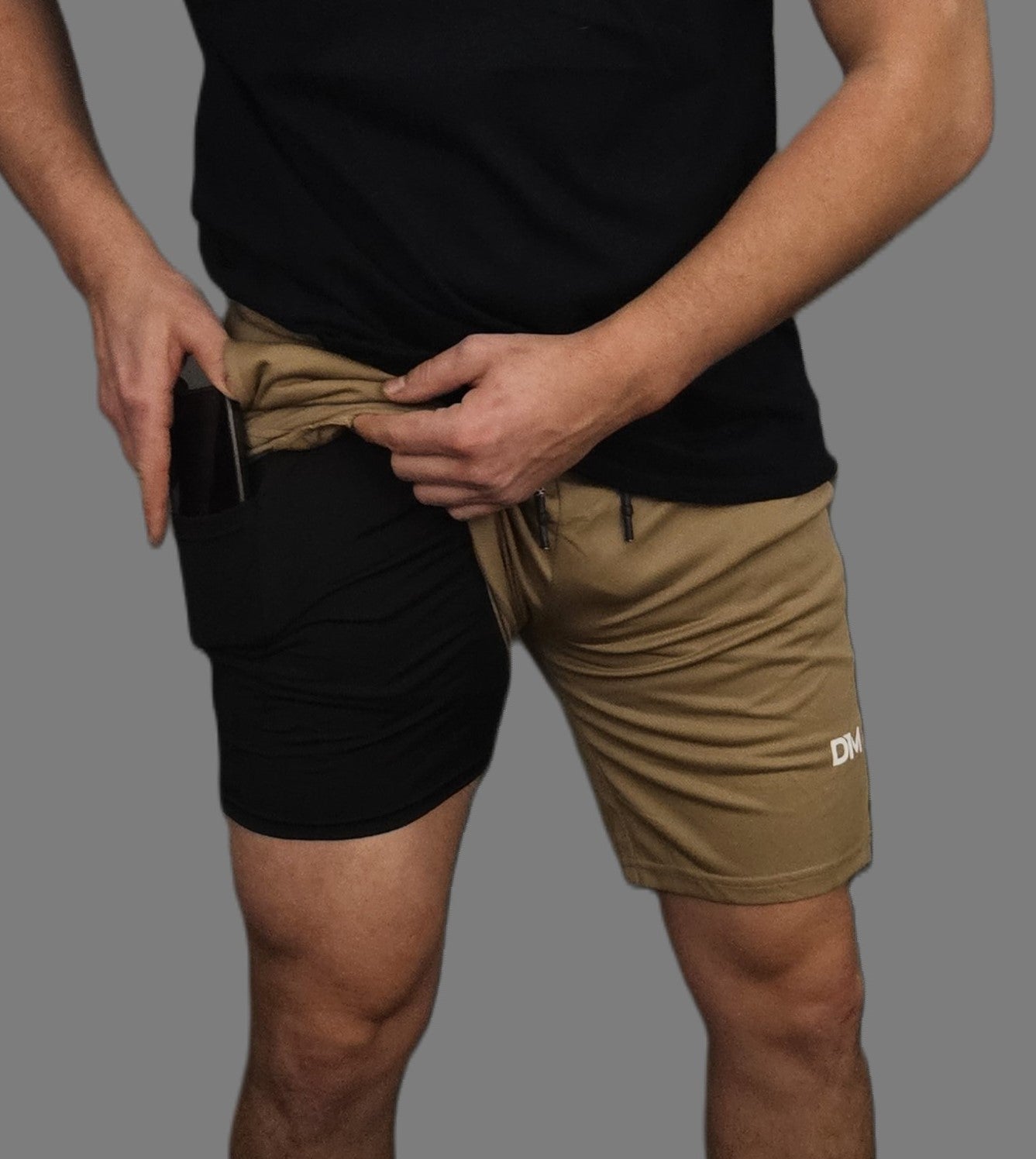 Pantaloni scurți